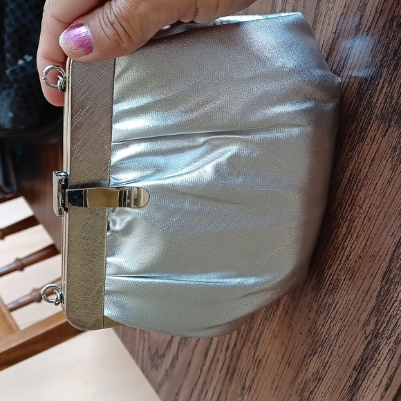 Andé | Shoulder/Hand bag Silver,EUC - Picture 2 of 6